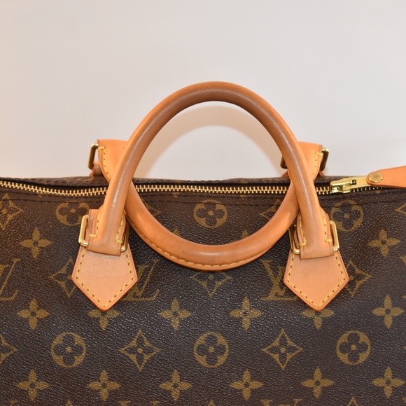 ❗️SOLD❗️Authentic Louis Vuitton Speedy 30 Monogram - Picture 6 of 8